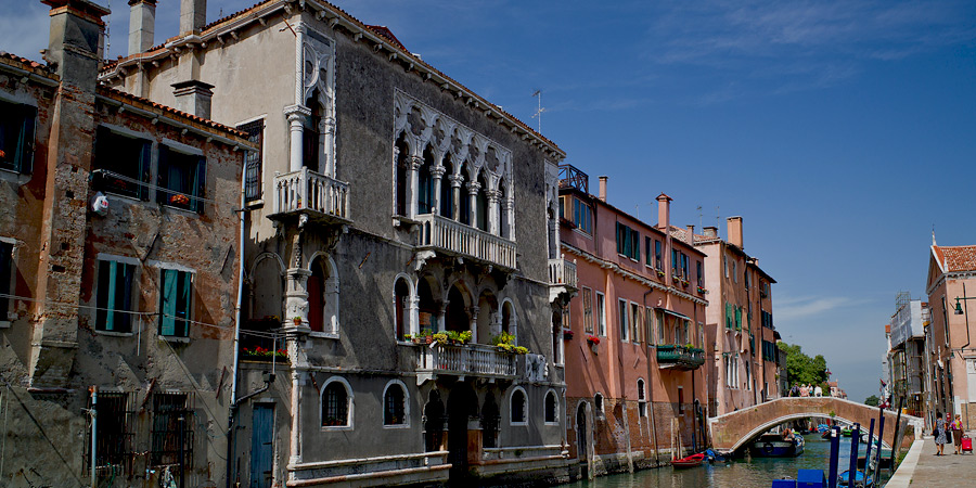Mastelli Palace